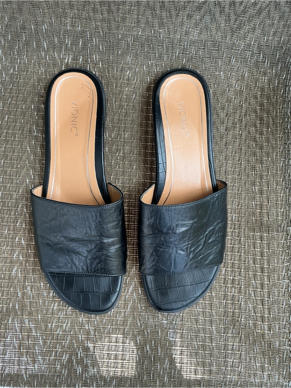 Vionic Black Leather DEMI Slide Sandals - Picture 2 of 9